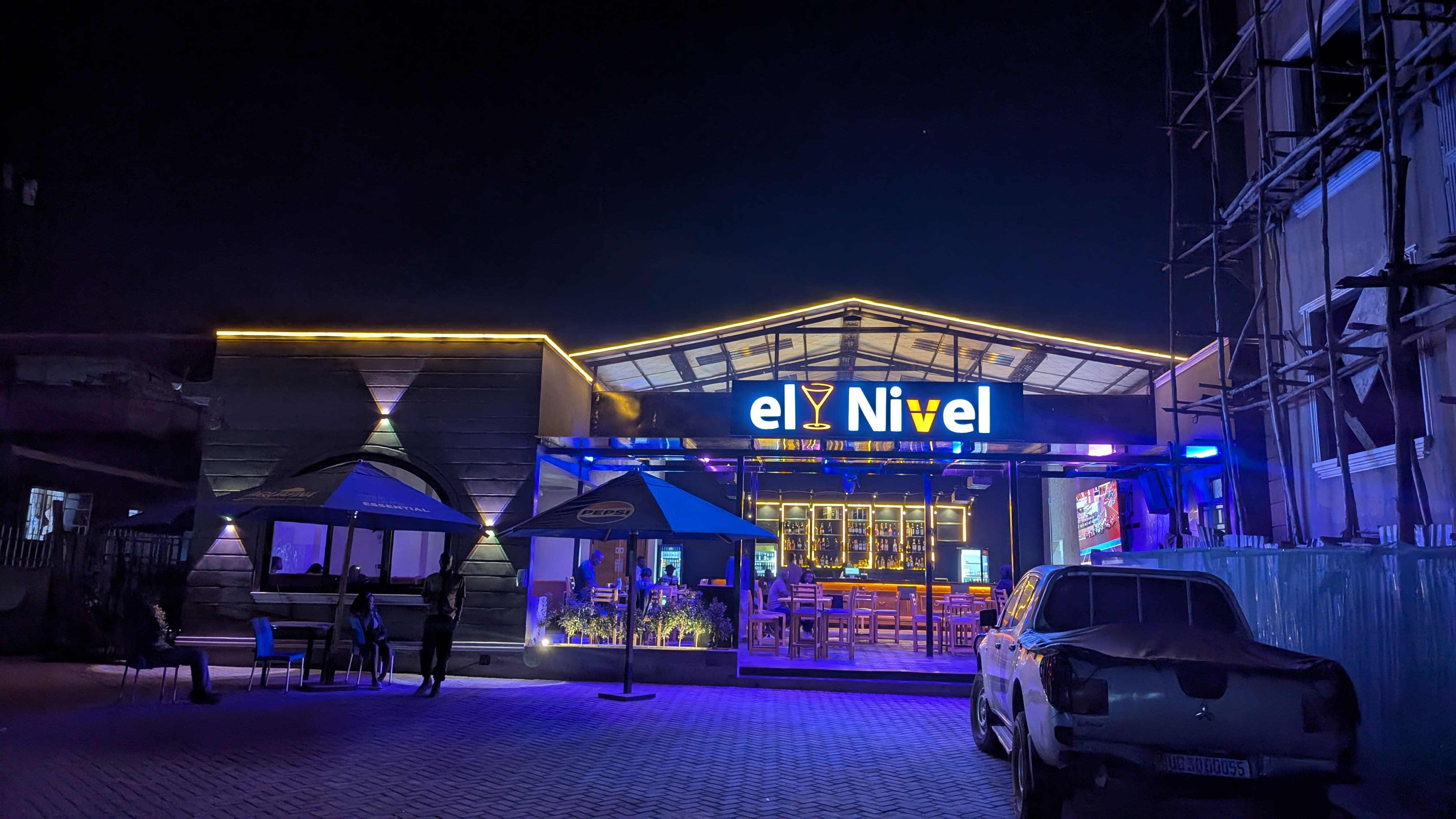 El-Nivel Bar & Lounge 1